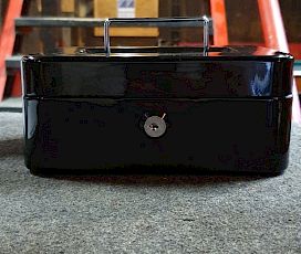 Vsak ima svoj ključ za iskanje in reševanje nalog, a skrivnosti na koncu odklenejo samo prave rešitve!!